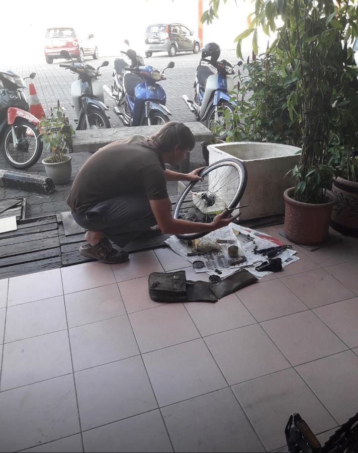Motodorm Langkawi Vandrarhem Kuah Exteriör bild